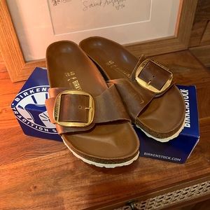 Birkenstock Madrid Big Buckle in cognac